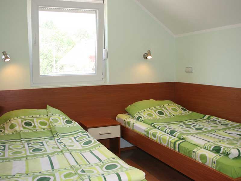 komazec04